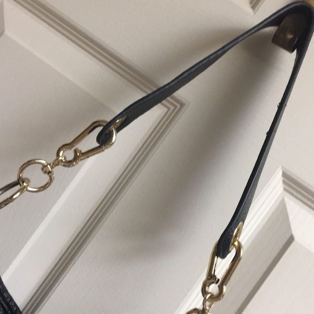 NWOT Pebbled Vegan Shoulder Bag with Large Tassel - Picture 5 of 12